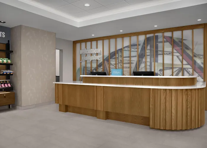 Hampton By Hilton East