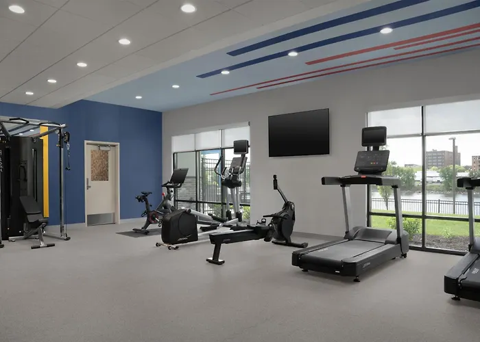 Hampton By Hilton East 3*